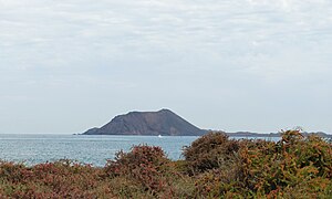 Islote de Lobos visto desde Corralejo.