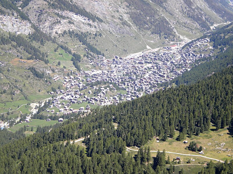 File:Zermatt août 2010.jpg