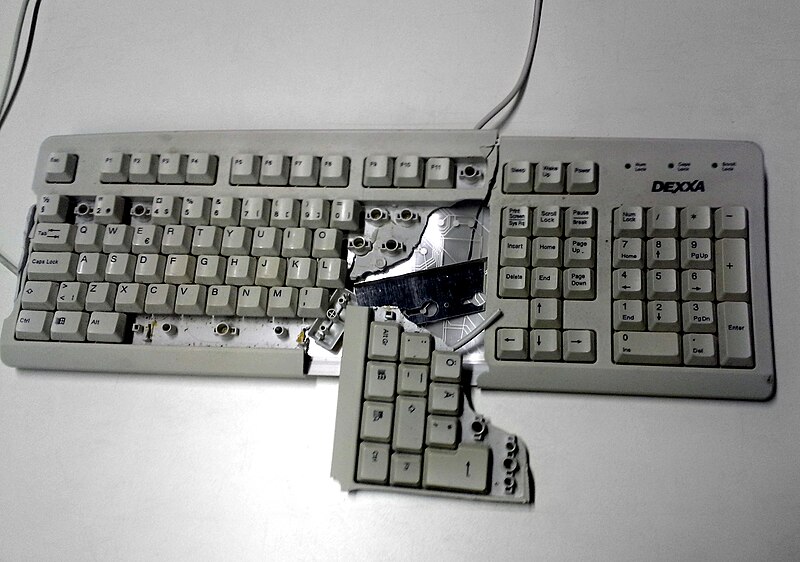 Файл:Broken keyboard.jpg