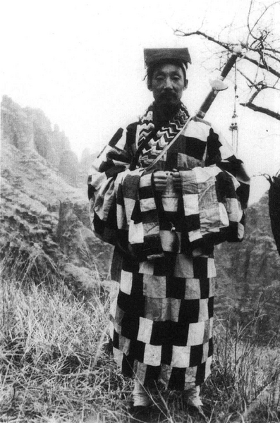 File:Li Yuantong at Langyashan.png