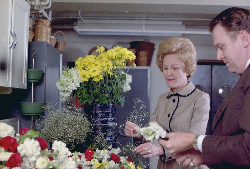 File:Pat Nixon flowers.jpg