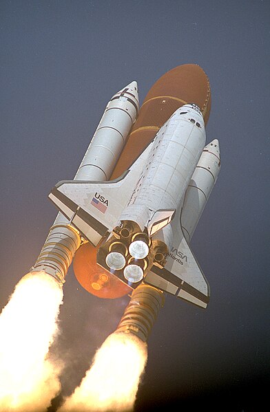 Файл:STS-45 Launch - GPN-2000-000736.jpg