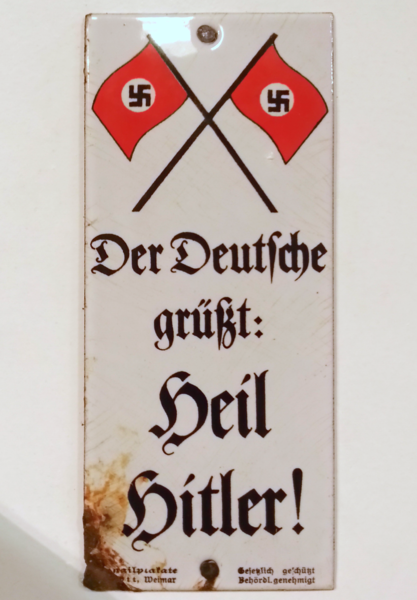 File:Emailleplakat, Hitlergruß, breit.png