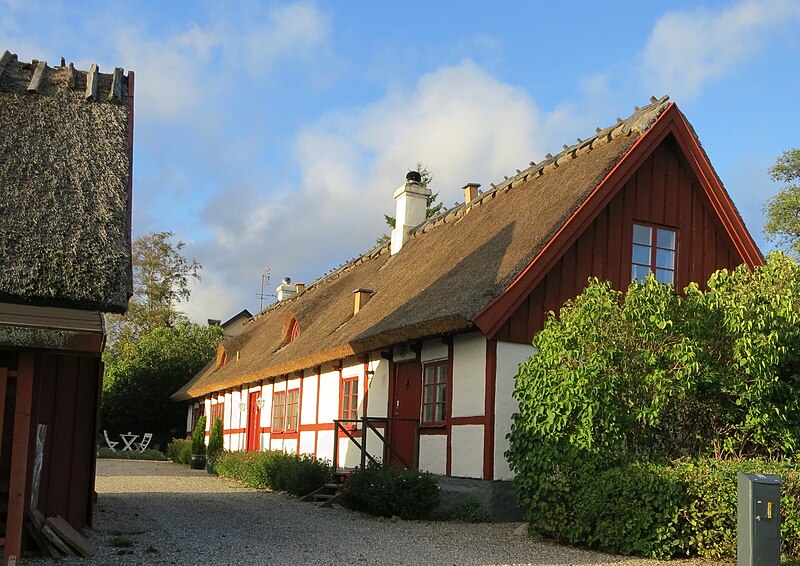 File:Gamlegård Dagstorp.jpg