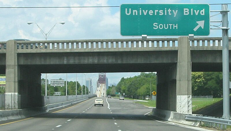 File:Mathews Bridge from east.jpg