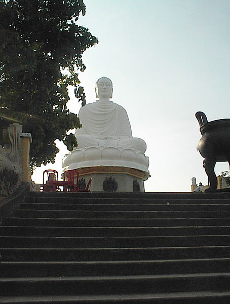 File:Nha Trang-Pagode.JPG