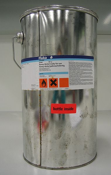 Archivo:Raney nickel container.jpg