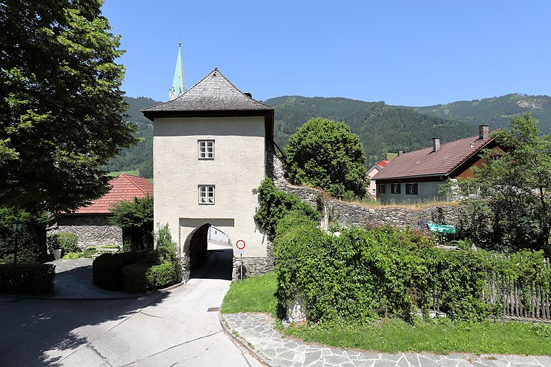 File:Rottenmann - Burgtor.JPG