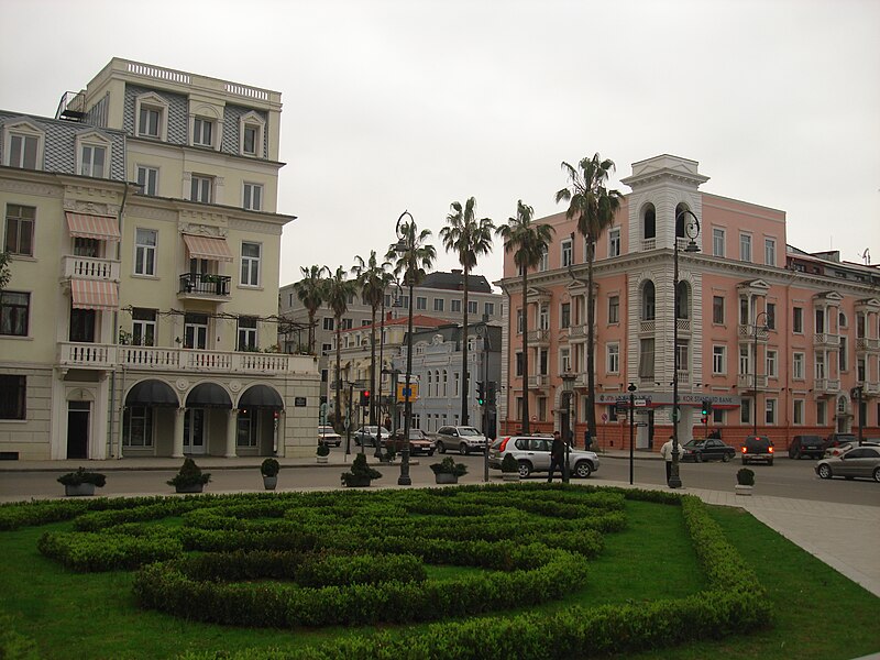 File:Square in Batumi.jpg