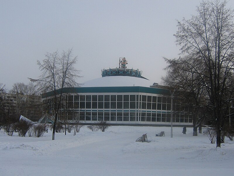 Файл:Circus at Novokuzneck.jpg