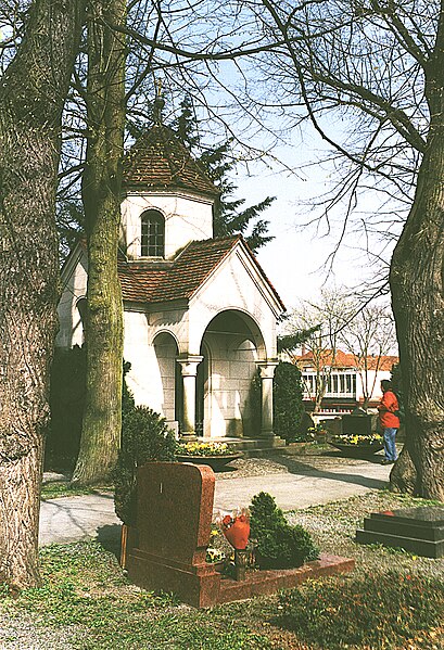 Файл:Liszt Mausoleum. Bayreuth.jpg