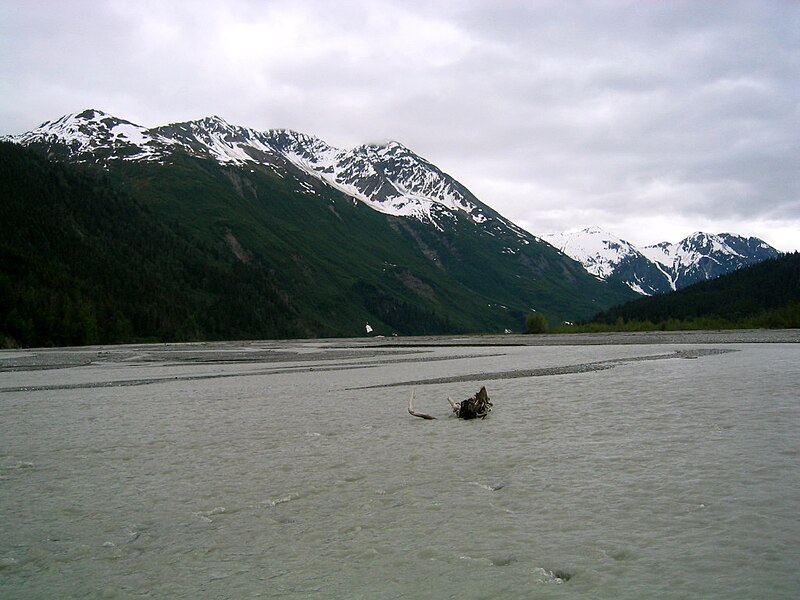 File:Tsirku River.JPG