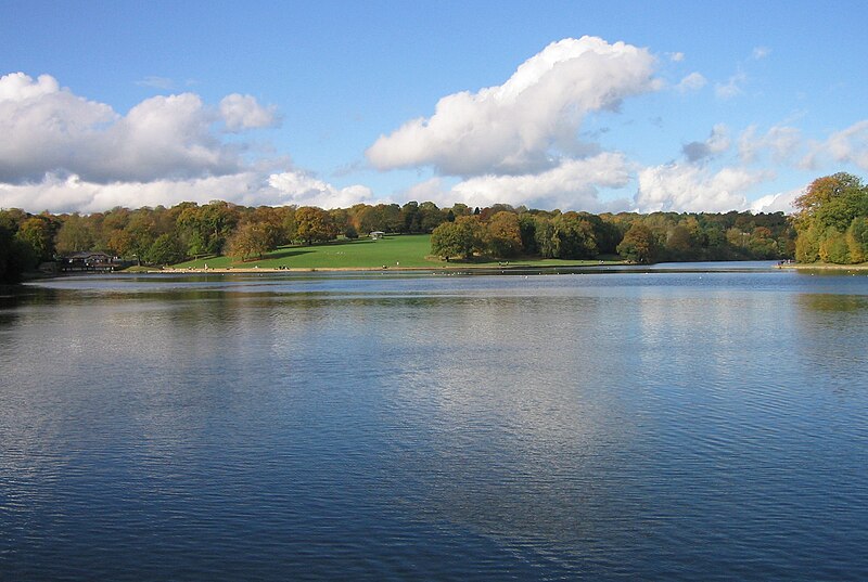 File:Waterloo Lake Roundhay 07.jpg