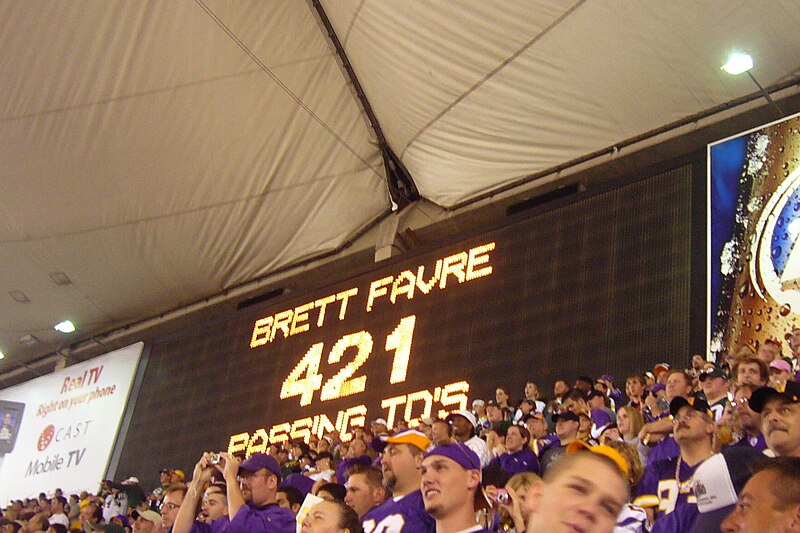 File:09.30.07 favre 421TD.JPG