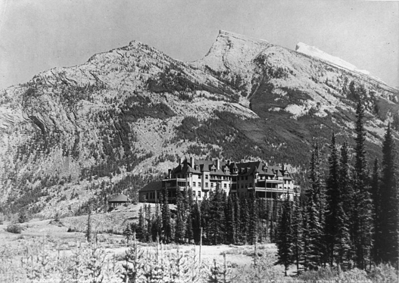 Archivo:Banff springs hotel 1902.jpg