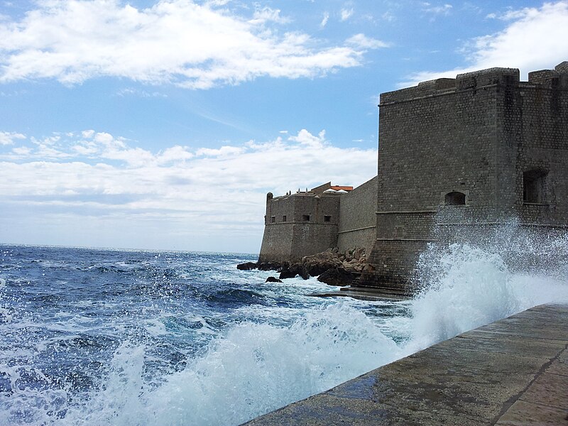 File:Dubrovnik Waves.jpg