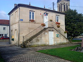 The town hall in Hévilliers