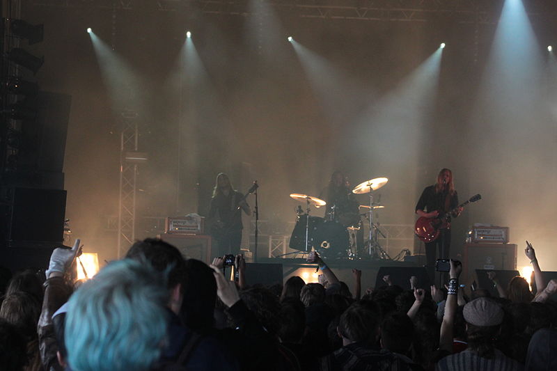 Файл:W0842-Hellfest2013 Graveyard 70101.JPG