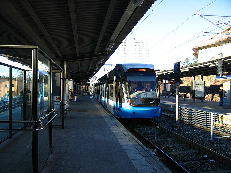 Файл:Alvik Station, Nockebybanan, 2004.jpg