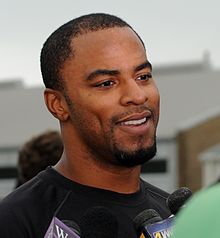 Darren Sharper in 2011.jpg