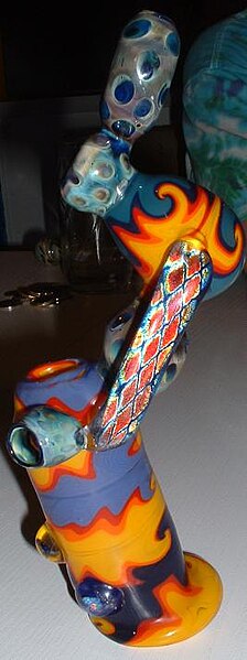 File:Glass-bong.jpg