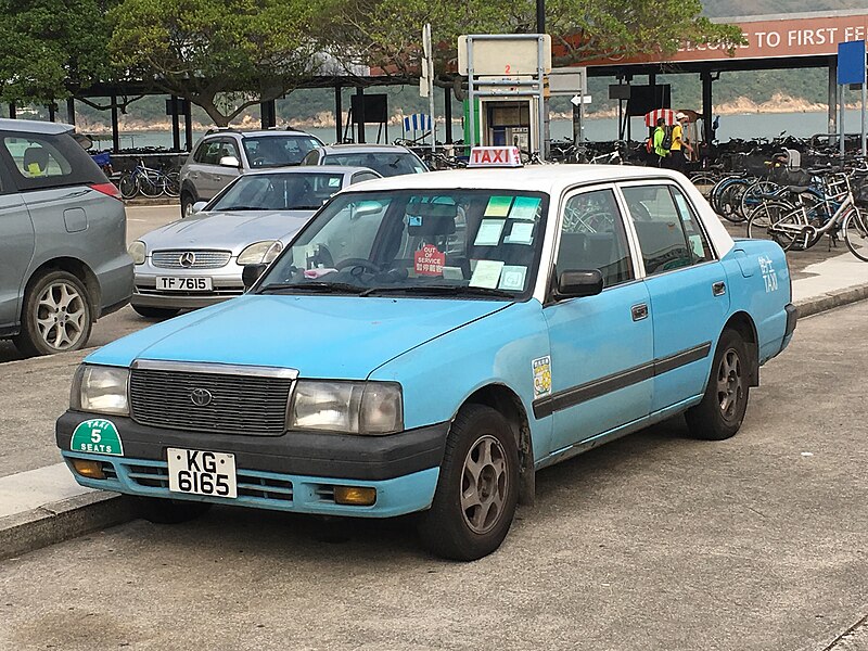 File:KG6165(Lantau Taxi) 12-12-2017.jpg