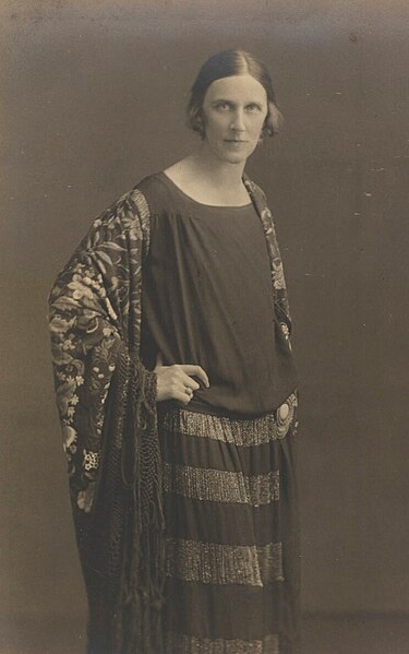 File:Mabel Lucie Attwell.jpg