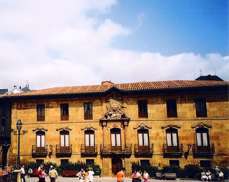 Archivo:Palacio de Valdecarzana-Heredia.jpg