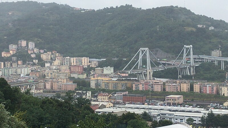 File:Ponte morandi crollato.jpg