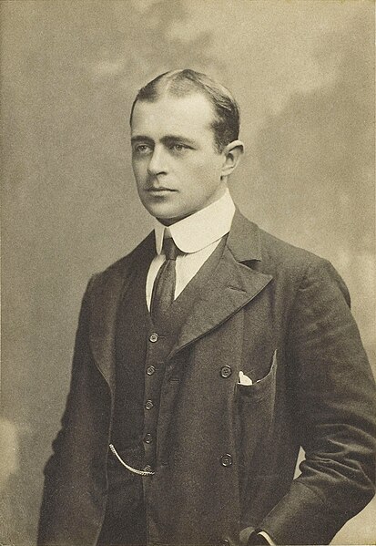 Archivo:Robert Falcon Scott c1900.jpg