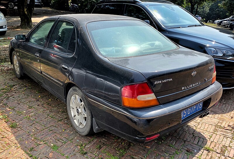 File:2003 Dongfeng-Nissan Bluebird (rear).jpg