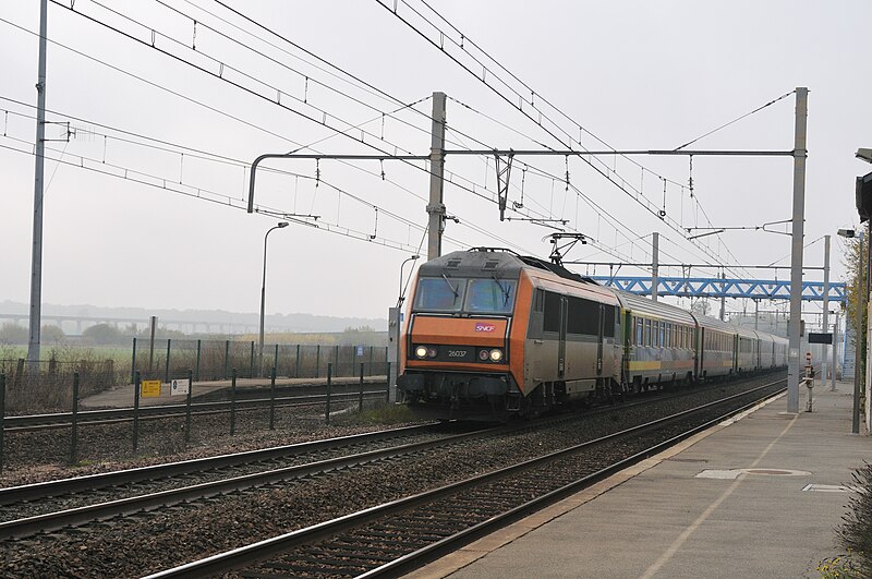 File:Chevilly gare 5.jpg