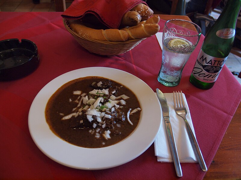 File:Goulash in Prague.jpg