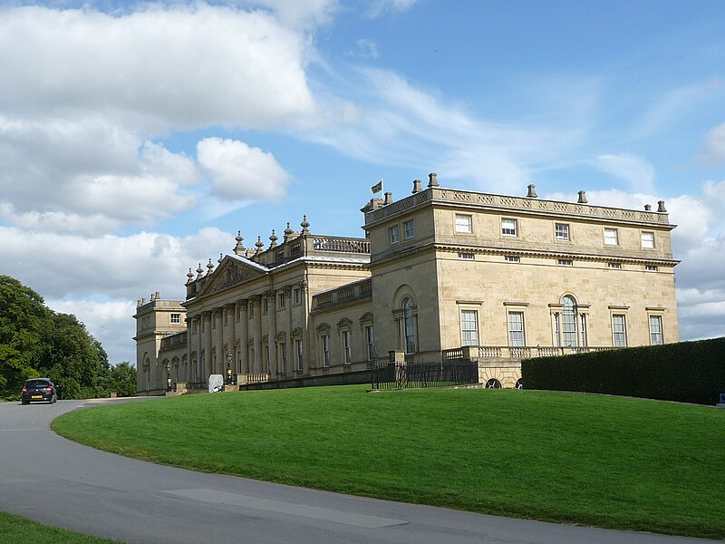 File:Harewood Castle 01.jpg