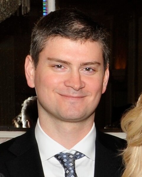 File:Michael Schur 2012 (cropped).jpg