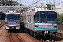 Tokyo-Metro-9000 Toei-6300.jpg