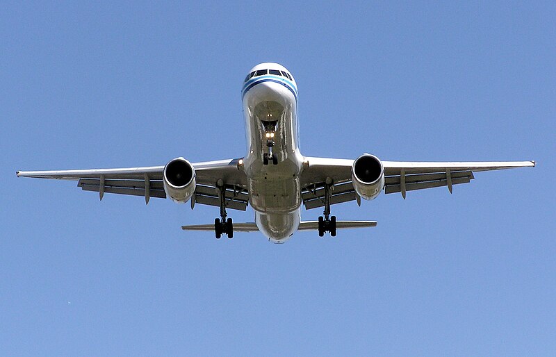 Файл:Turkmenistan.airlines.frontview.arp.jpg