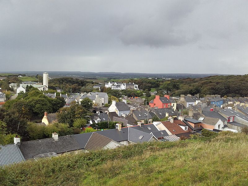 File:Vista xeral de Ennistymon.jpg