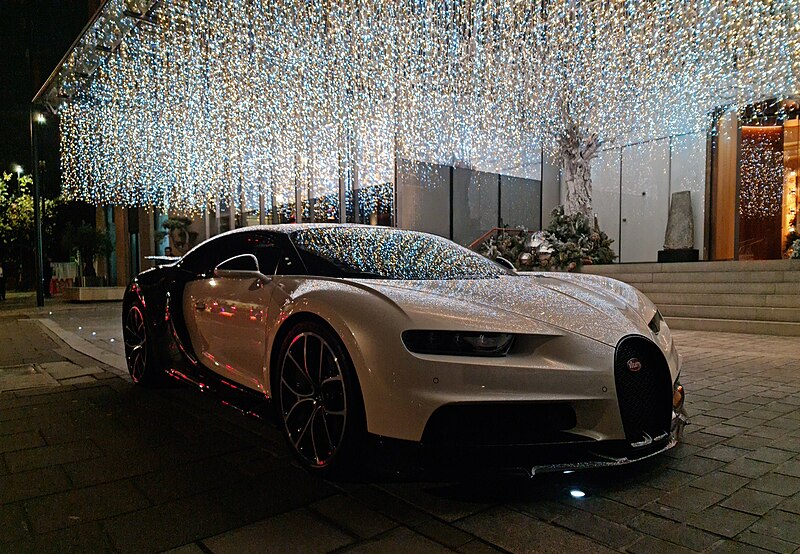 File:Bugatti Chiron With Lights.jpg