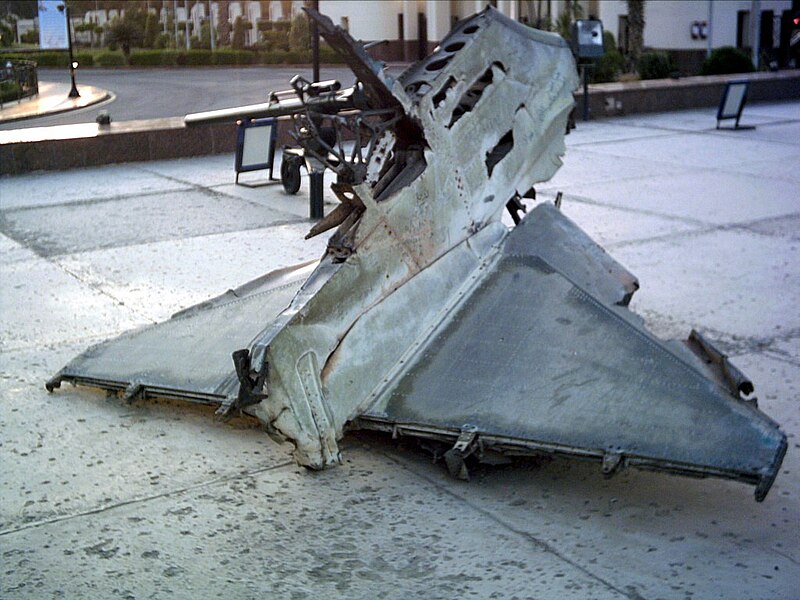 Archivo:Israeli A-4 Skyhawk Wreckage.jpg