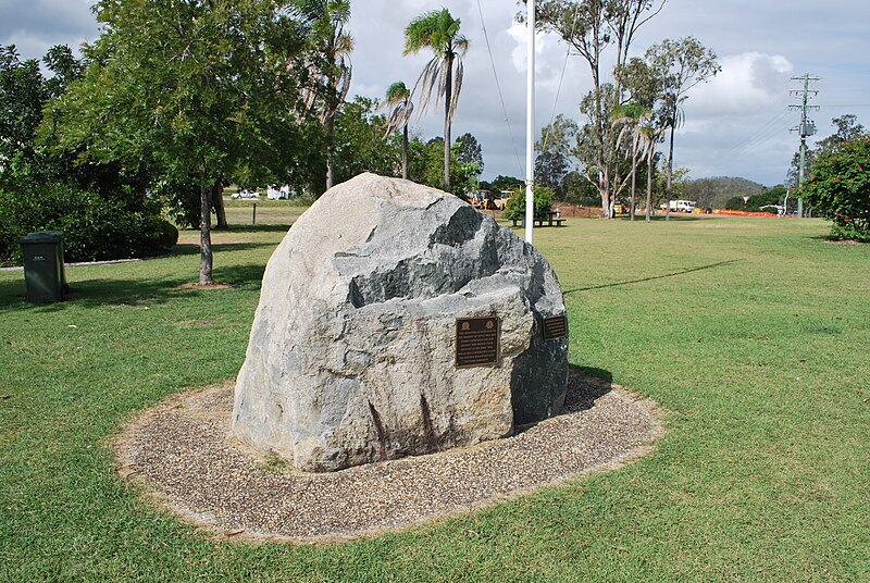 File:Kilkivan War Memorial.JPG