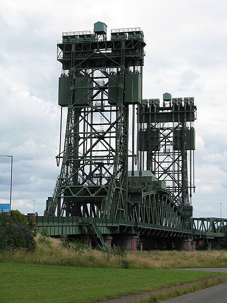 File:Newport Bridge, Middlesbrough-900.jpg