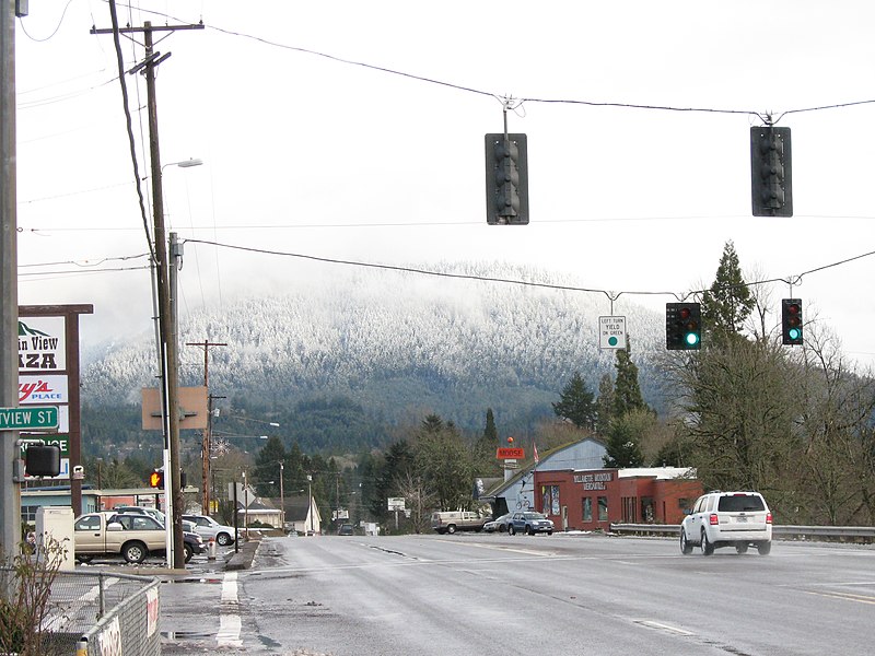 File:Oakridge, Oregon.jpg