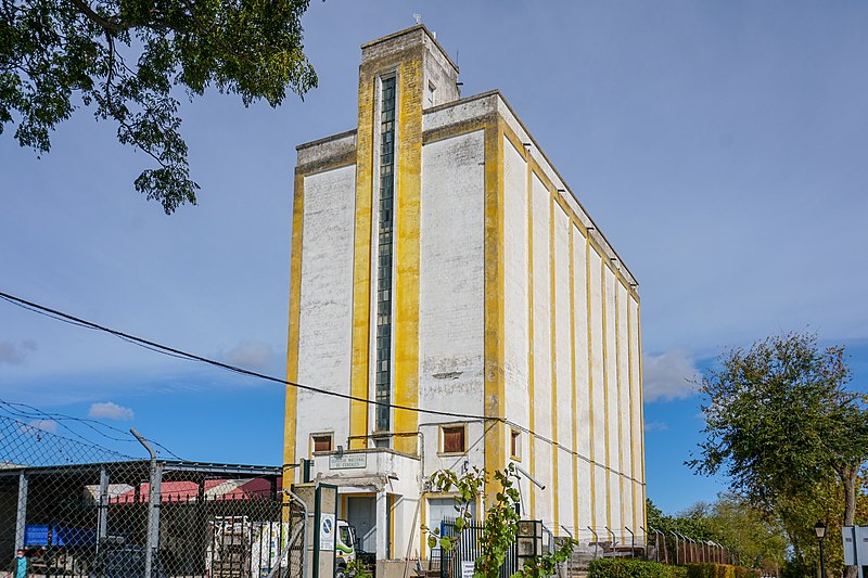 Archivo:Silo de El Saucejo.jpg