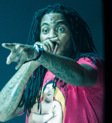 Waka Flocka Flame performing in 2016