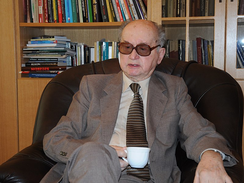 File:Wojciech Jaruzelski 2009.JPG