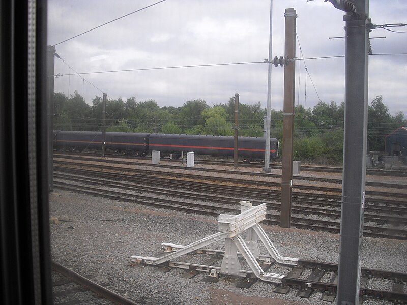 File:Bounds Green Carriages 1.JPG