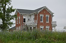 Napoleon Road Italianate farmhouse.jpg