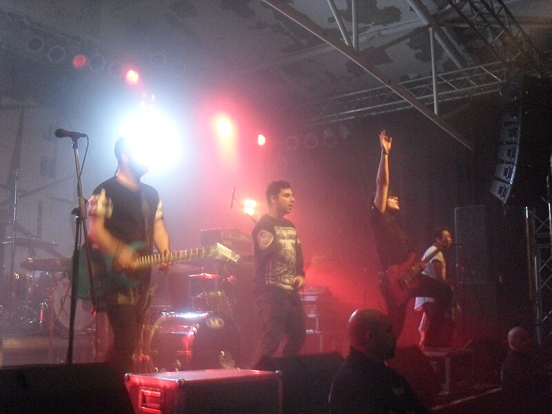 File:Palisades (band) live 2013.JPG