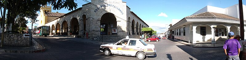 Archivo:Panoramica centro cultural.JPG